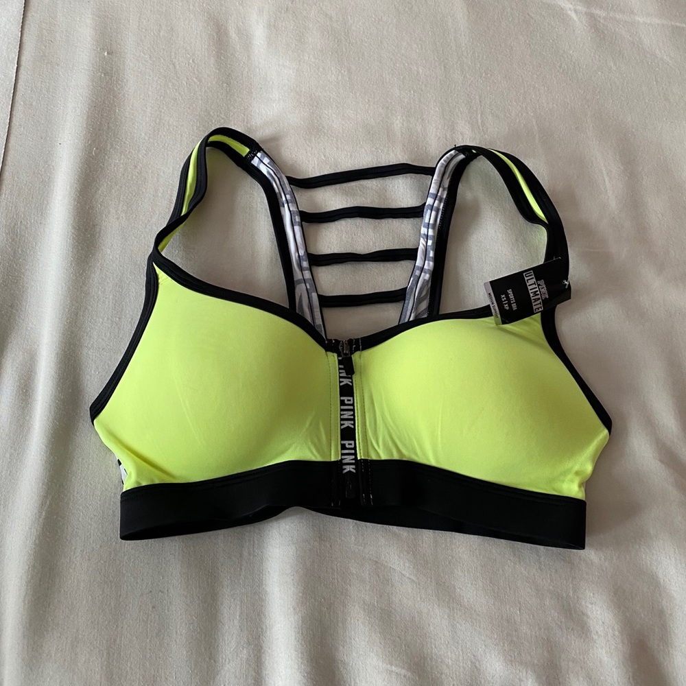 PINK VICTORIA’S SECRET SPORTS BRA